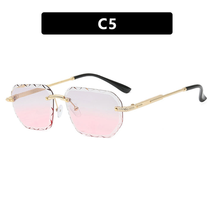 Women's geometric sunglasses with mirrored lenses and sturdy frame Bowlift
