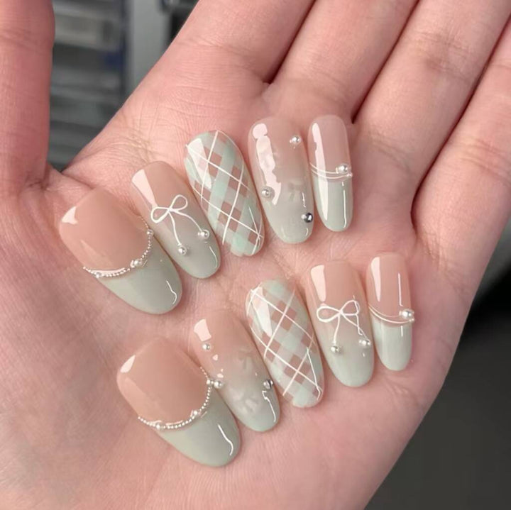 Premium Glamorous Press-On Nail Extensions Bowlift