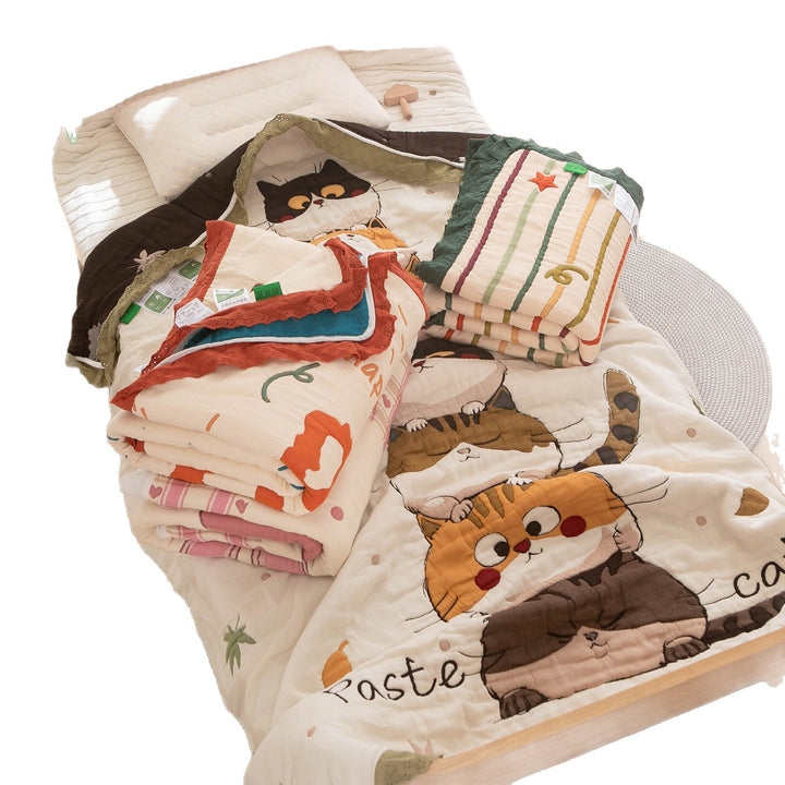 Women's bedspread with cute animal and fairy tale motif Bowlift