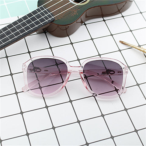 Women's Fashionable XXL Sunglasses with Sturdy Frame Bowlift