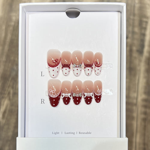 Elegant Reusable Press-On Nails with Artistic Details Bowlift