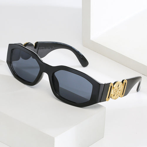 Ladies trendy and stylish sunglasses with luxurious details Bowlift
