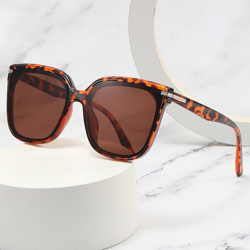 Women's Oversized Sunglasses with Fashionable Pattern Bowlift