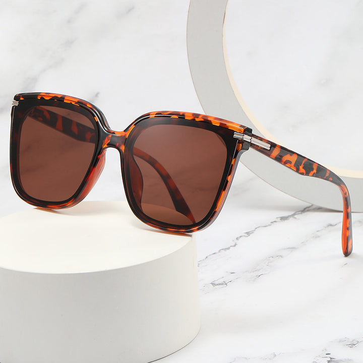 Women's Oversized Sunglasses with Fashionable Pattern Bowlift