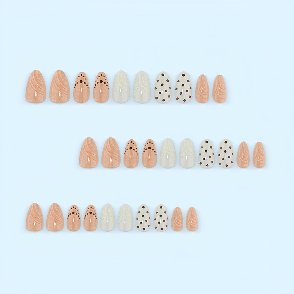 Artificial nails in refined dot design Bowlift
