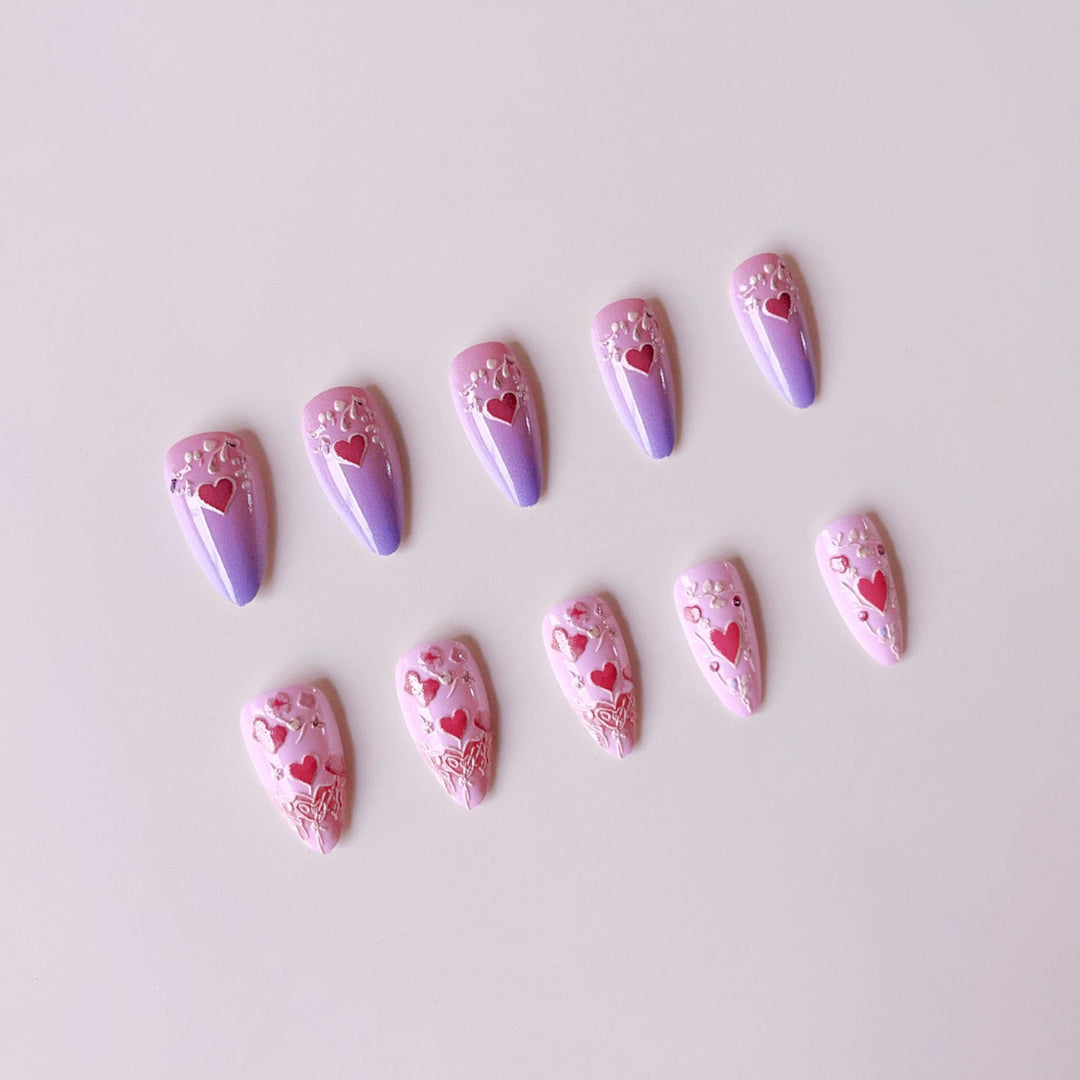 Artificial nail set with romantic heart and floral decorations Bowlift