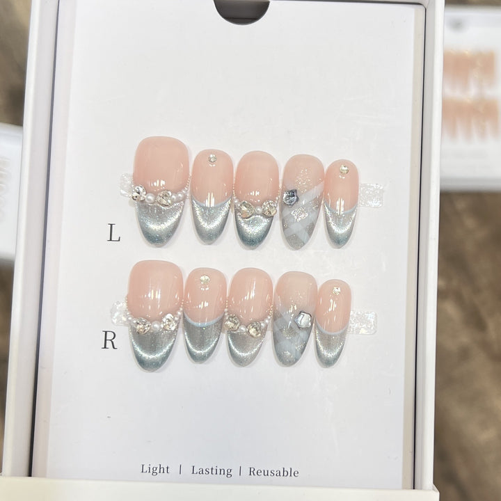 Elegant Reusable French Tip Press-On Nail Set Bowlift