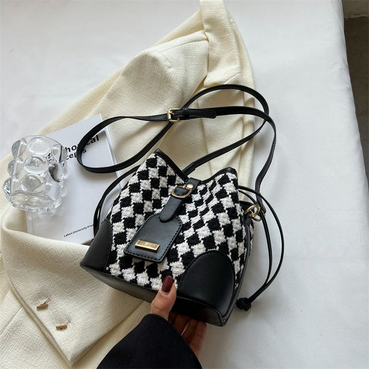 Stylish Checkered Bucket Bag Bowlift