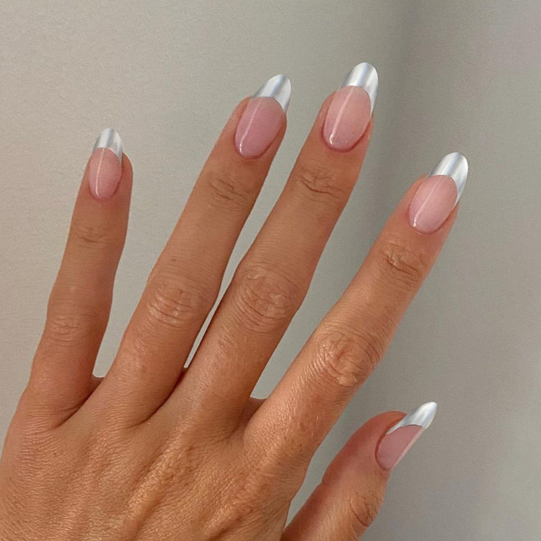 Stylish French Tip Press-On Nails Bowlift