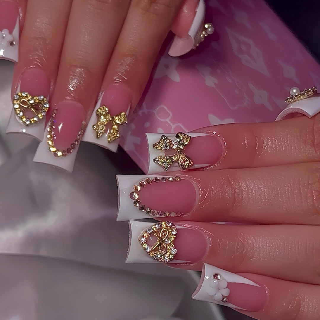 Decorative Stiletto Nail Art Bowlift
