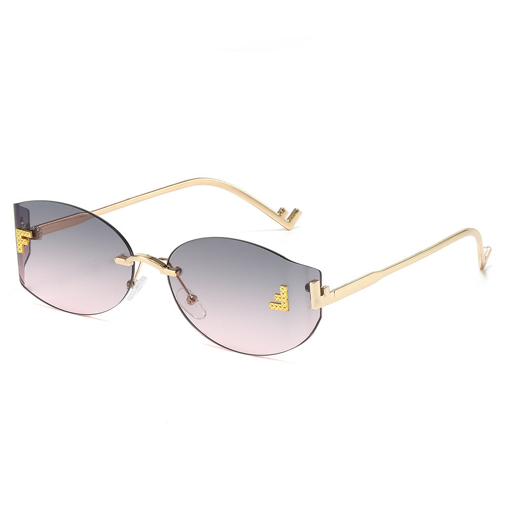 Elegant Winged Sunglasses Bowlift