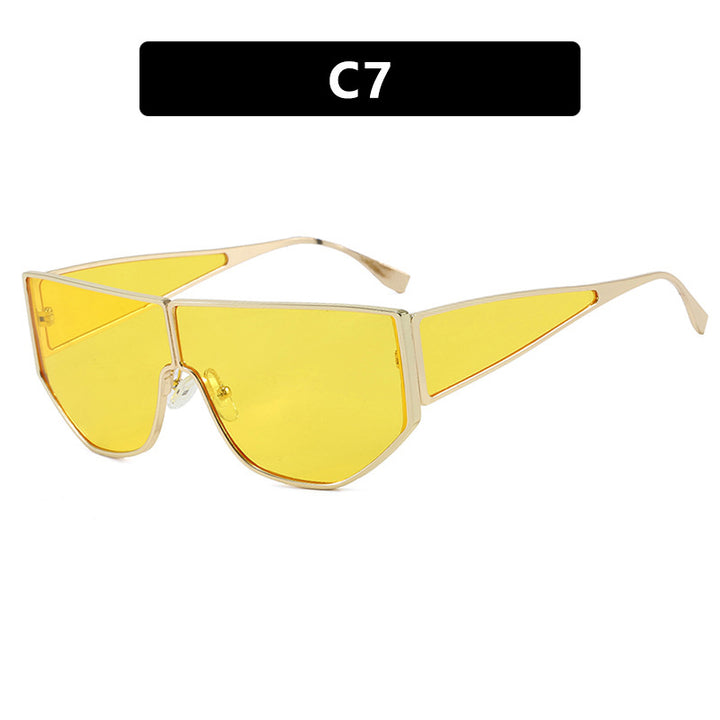 Women's trendy oversized sunglasses with distinctive geometric design Bowlift