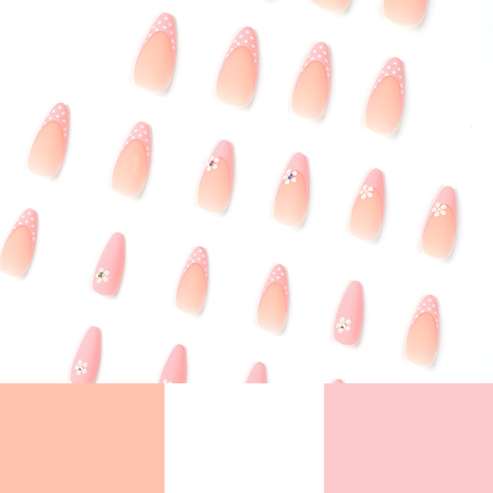 Elegant artificial nails in modern stiletto design Bowlift