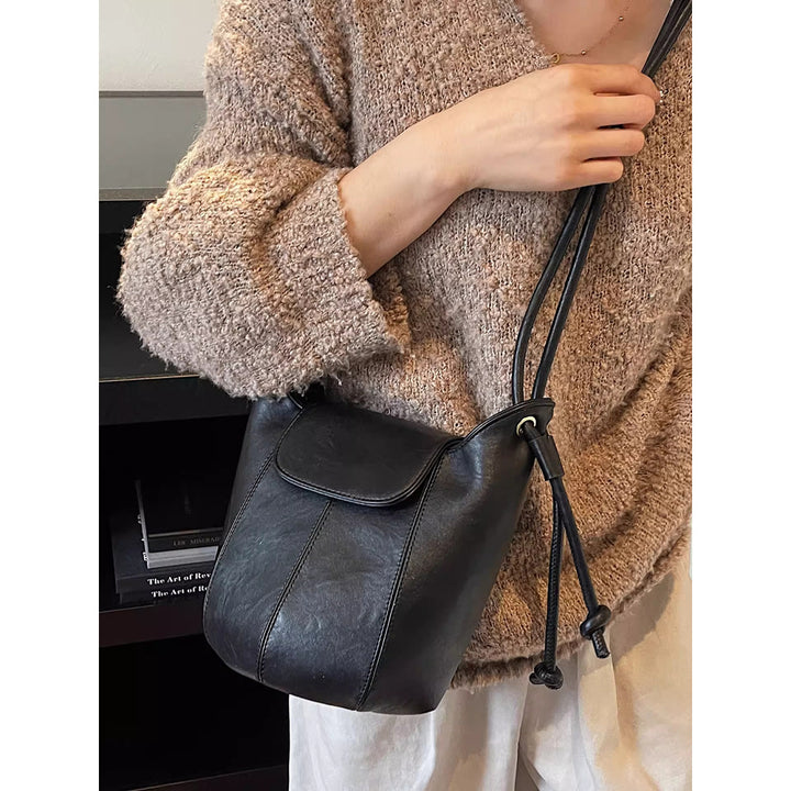 Vintage-Inspired Soft Leather Bucket Bag Bowlift
