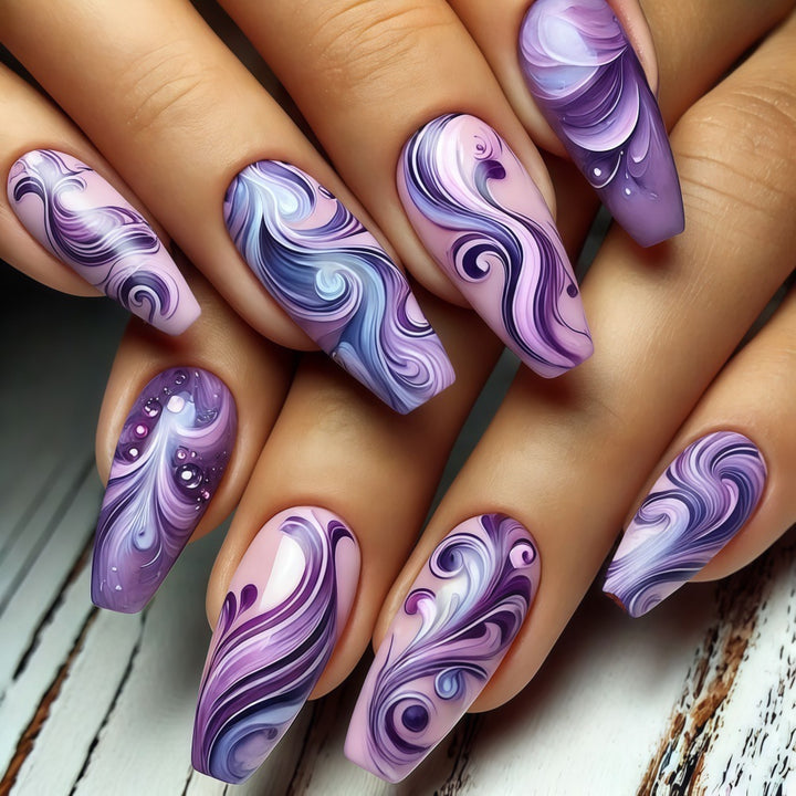 Artificial nails with elegant marble design Bowlift
