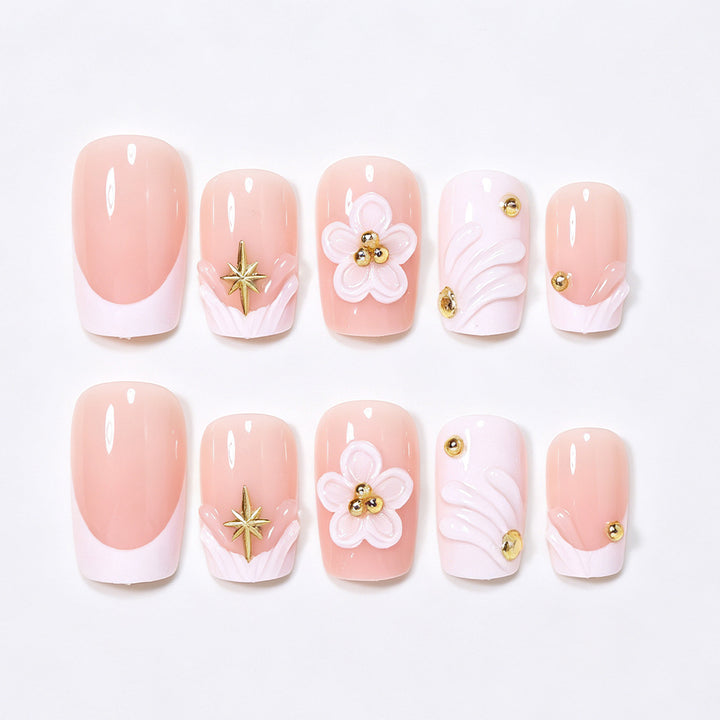 Floral-Themed 3D Nail Art Set Bowlift