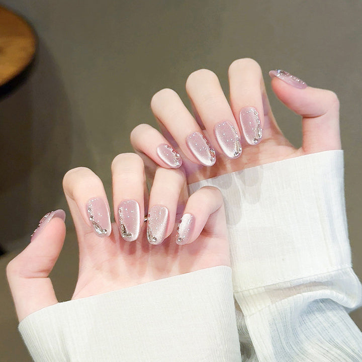 Elegant artificial nail tips with glitter effects Bowlift