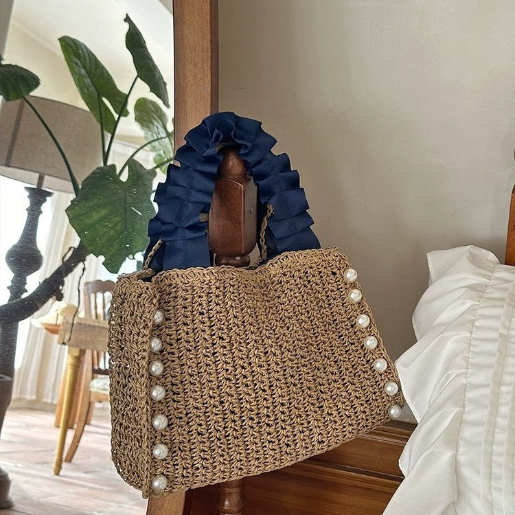 Trendy basket bag with volumetric carrying capacity Bowlift