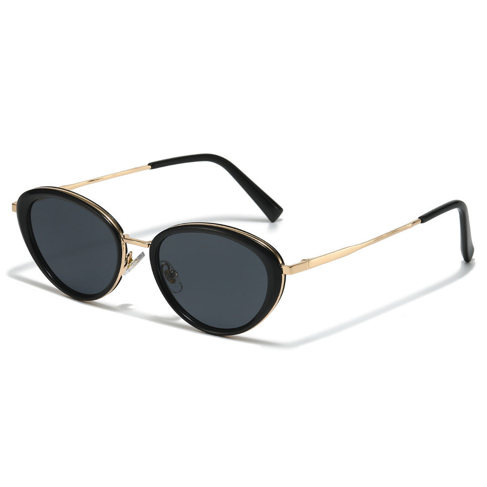 Retro-Inspired Cat-Eye Sunglasses with Tortoise Shell Accents Bowlift