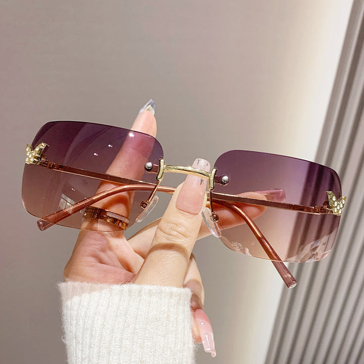 Women elegant oversized sunglasses with woven golden frame Bowlift