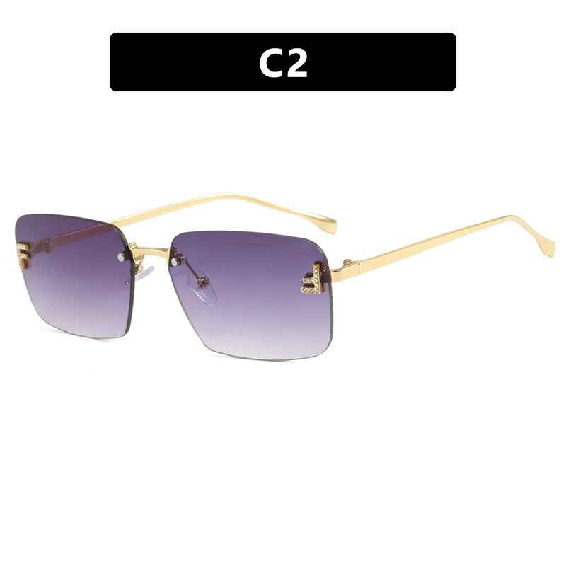 Ladies square sunglasses with elegant golden frame and stylish lenses Bowlift