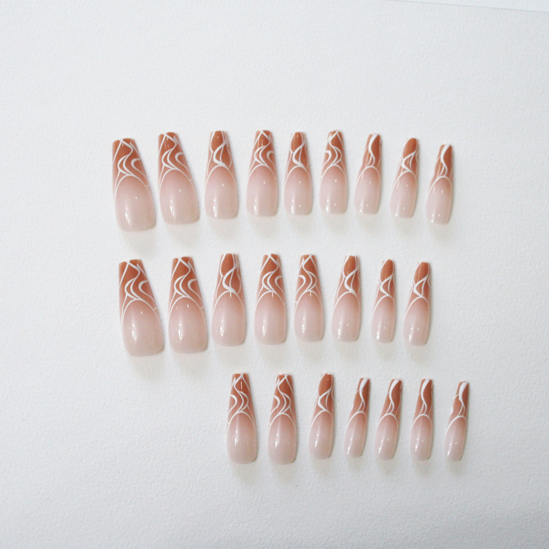 Stylish artificial nails with elegant patterns Bowlift