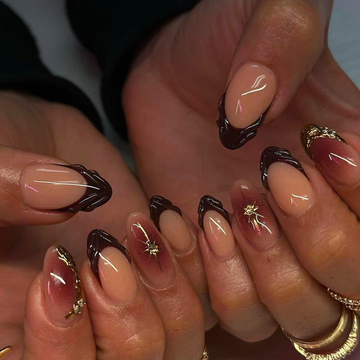 Artistic Almond-Shaped Press-On Nail Art Bowlift