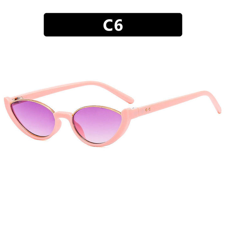 Women's Cat-Eye Sunglasses with Mirrored Lenses and Elegant Frame Bowlift