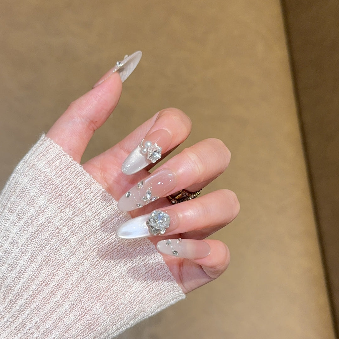 Glamorous Decorative Artificial Nails Bowlift