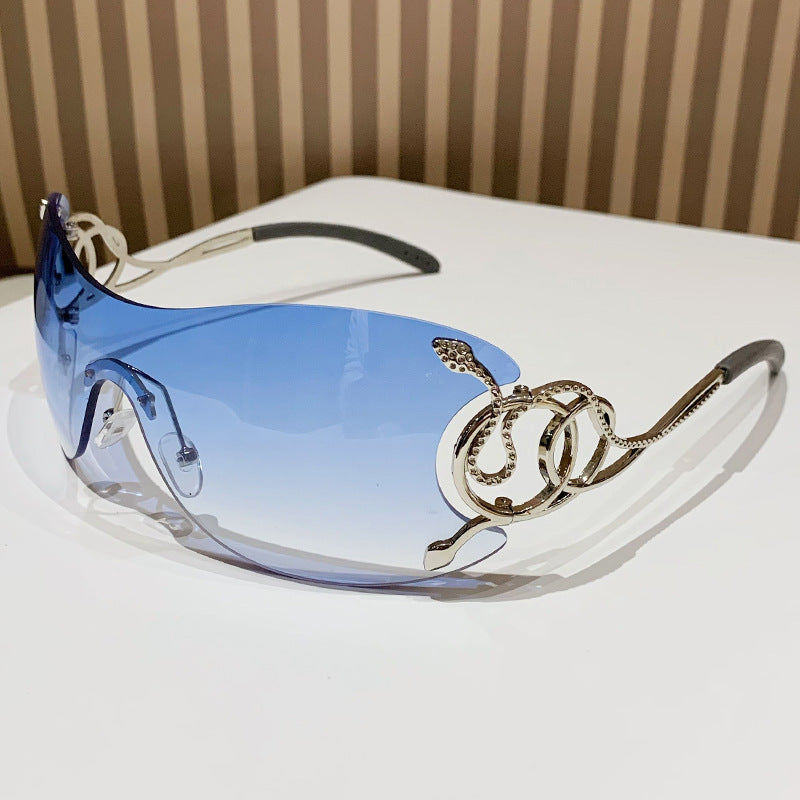 Women’s futuristic sunglasses with playful design Bowlift