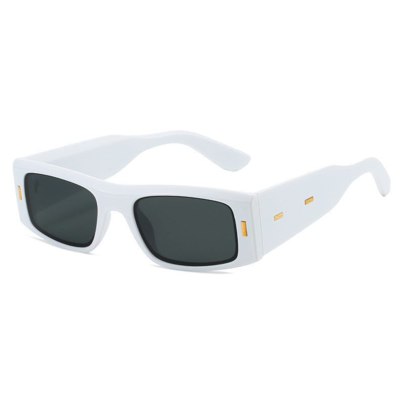 Women's elegant oversized sunglasses with distinctive design and UV protection Bowlift