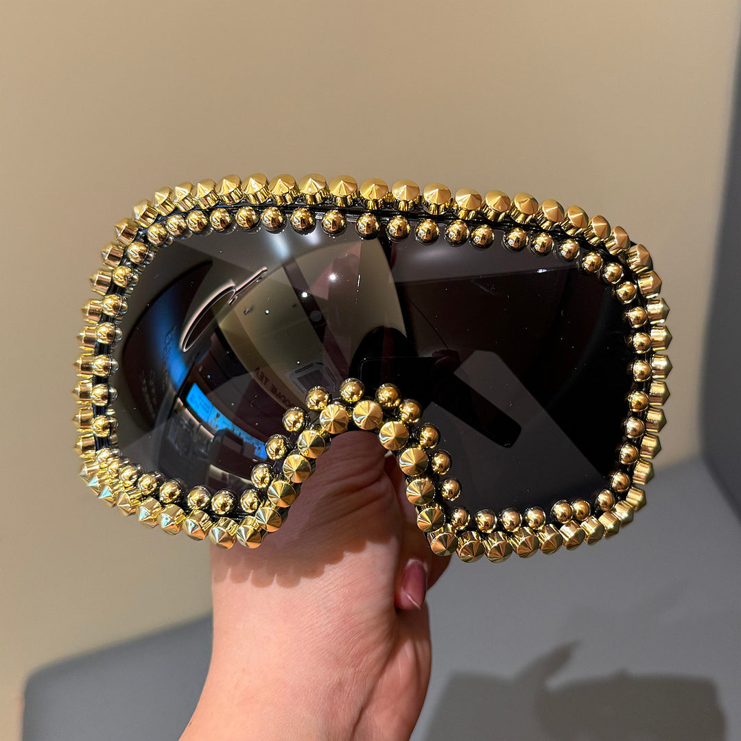 Ladies fashionable ski goggles with glamorous rhinestone embellishment Bowlift