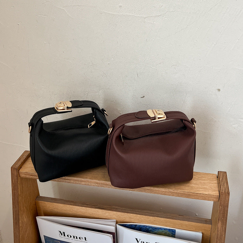 WoTextured Ribbed Handbag Bowlift