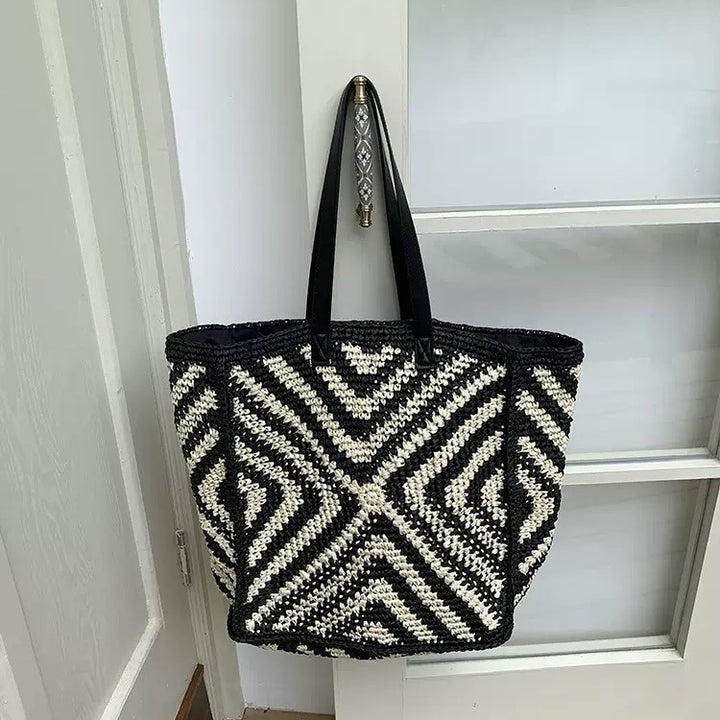 Designer basket bag with graphic pattern Bowlift
