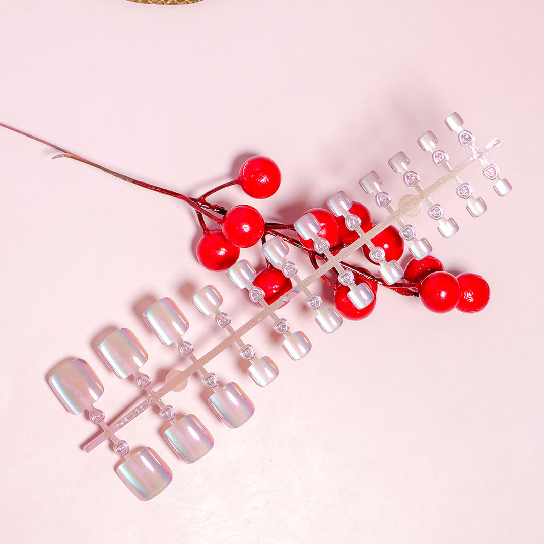 Iridescent Press-On Nail Art Set Bowlift