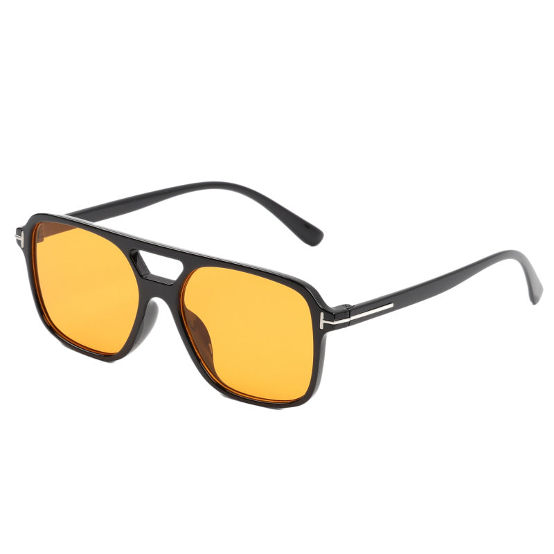 Women’s fashionable sunglasses in trendy tortoiseshell design Bowlift