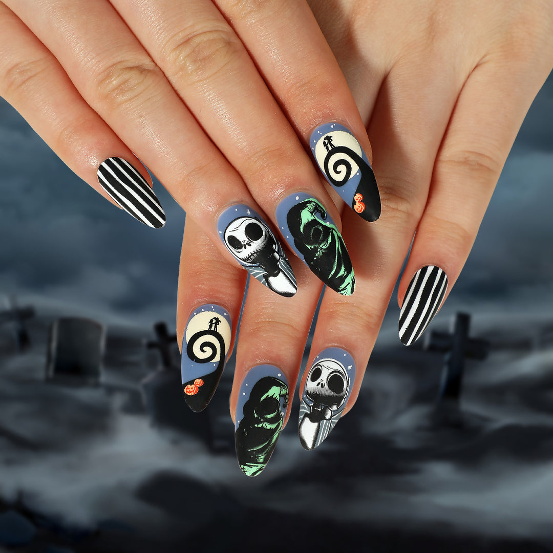 Artistic Halloween Nail Extensions in Gothic Design Bowlift