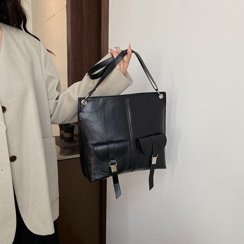 Modern Structured Shoulder Bag Bowlift