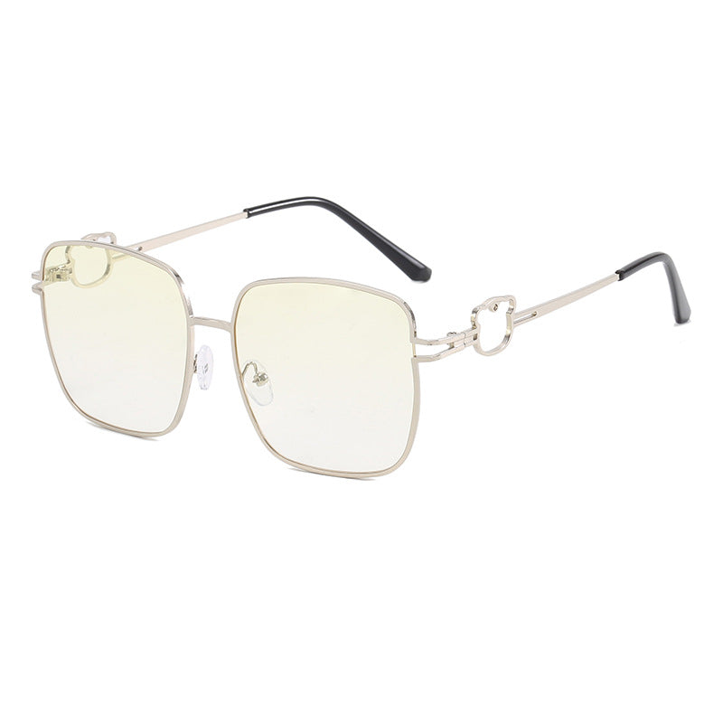 Women’s fashionable square glasses with unique accents Bowlift