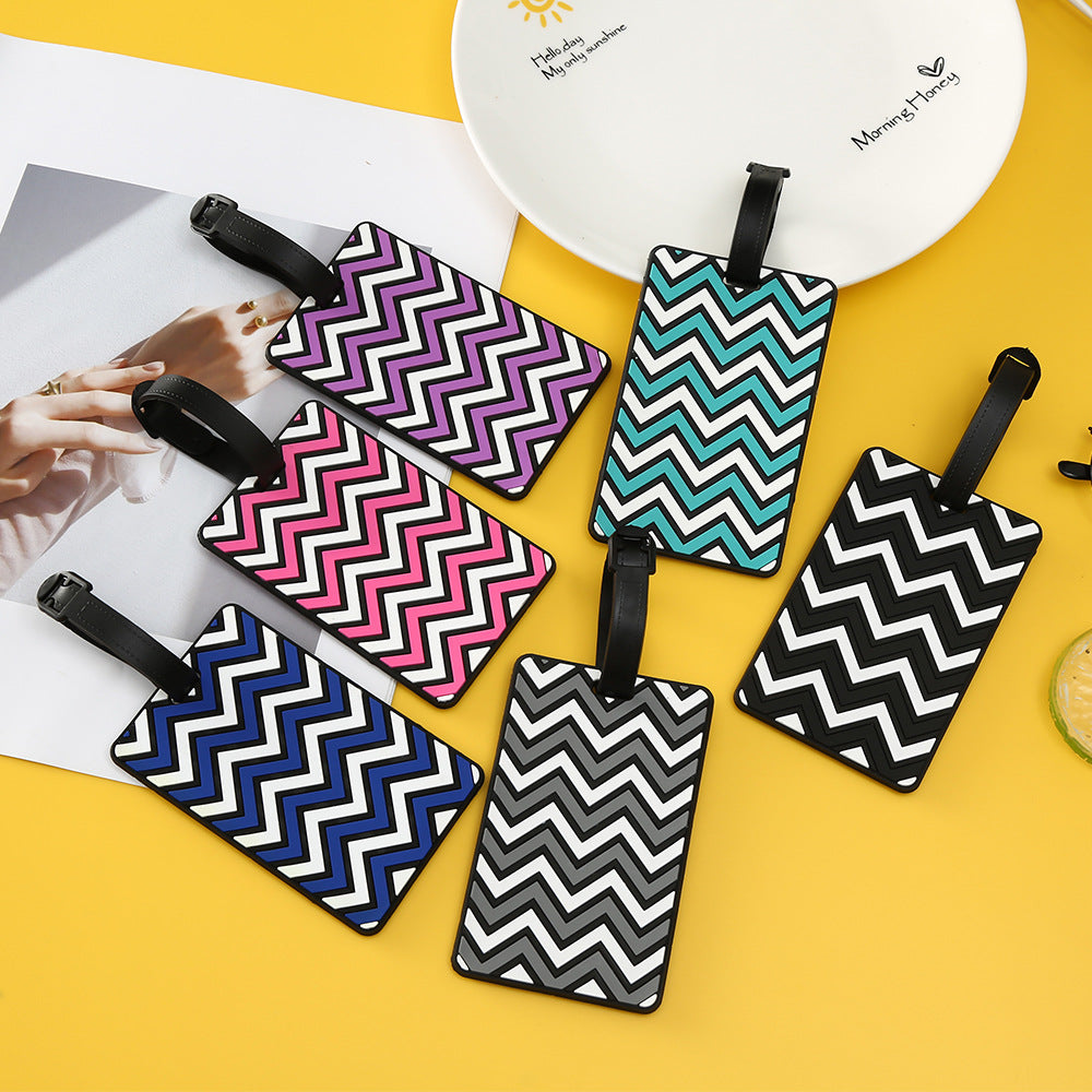 Women's Luggage Tag with Modern Zigzag Pattern Bowlift