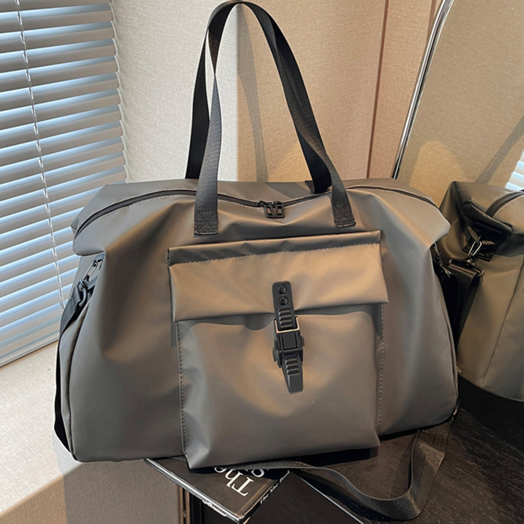 Practical Sports Travel Bag with Multifunctional Design Bowlift