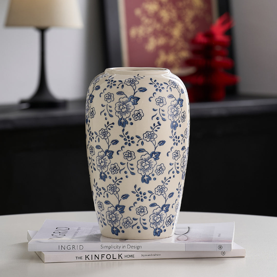 Decorative ceramic vase with floral pattern Bowlift