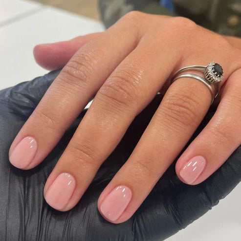 Glamorous nail art with high-gloss finish Bowlift