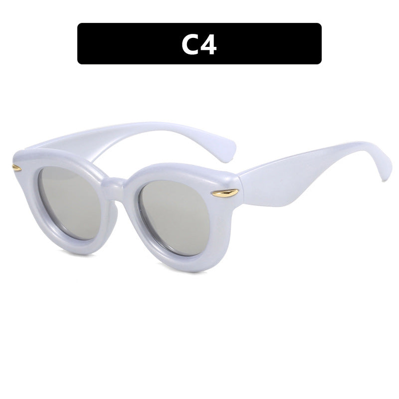Women Cat-Eye Sunglasses with extravagant frame and protective UV protection Bowlift