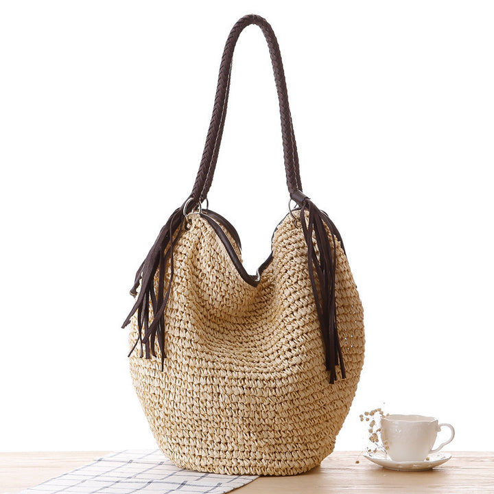 Handmade beach bag with stylish fringes Bowlift