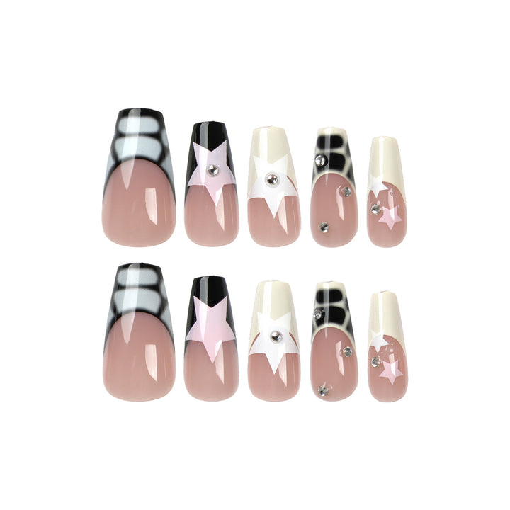 Creative Nail Art in Elegant Design Bowlift