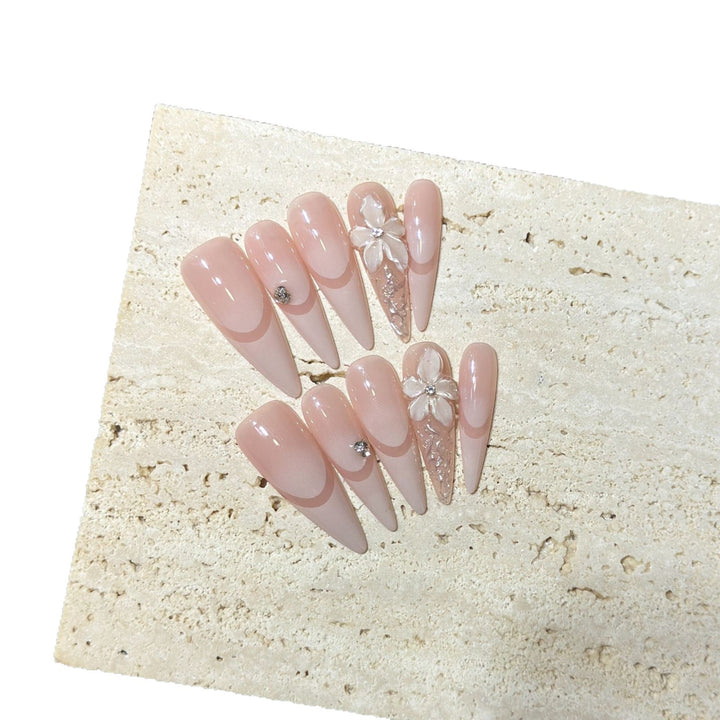 Elegant Stiletto Press-On Nail Art Set with Floral Accents Bowlift