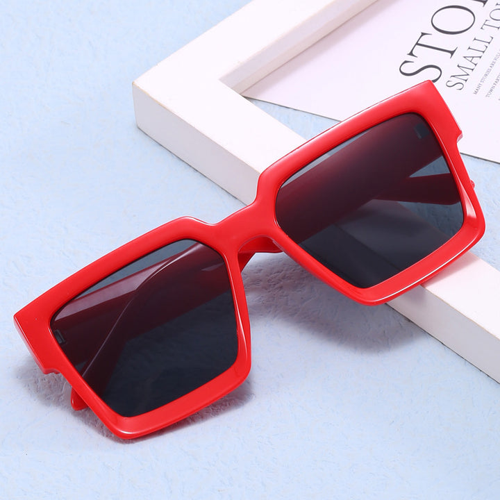 Ladies Oversized Sunglasses with Fashionable Transparent Frame Bowlift