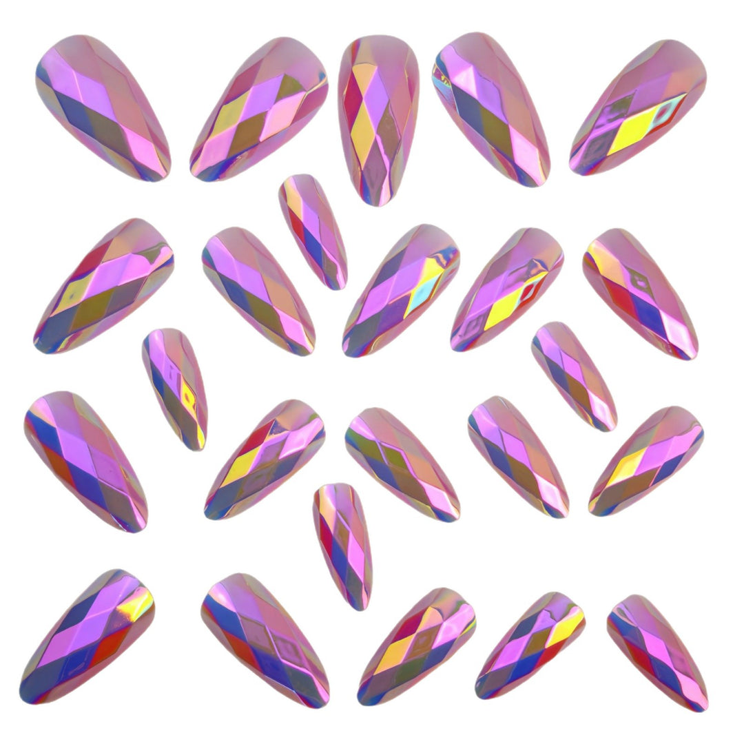 Artificial nails in elegant crystal design Bowlift