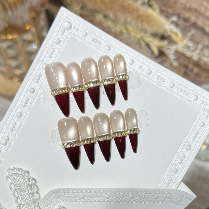 Glamorous Stiletto Press-On Nail Art Set with Gold Accents Bowlift